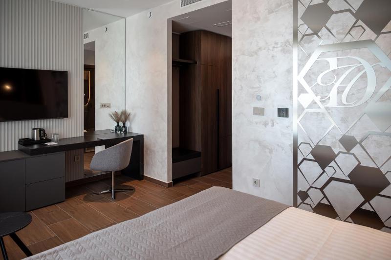 Diamond Hotel - image 15