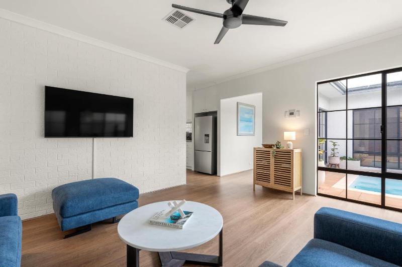 Caladenia Villa Urban Retreat - image 3
