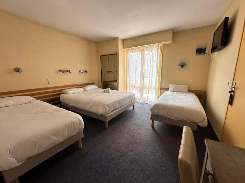Quadruple Room image 4