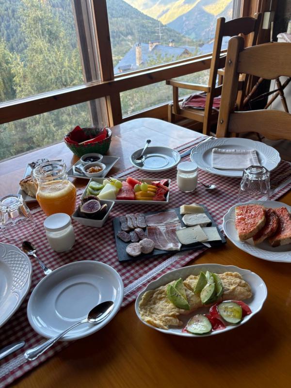 Queen Room with Balcony image 4