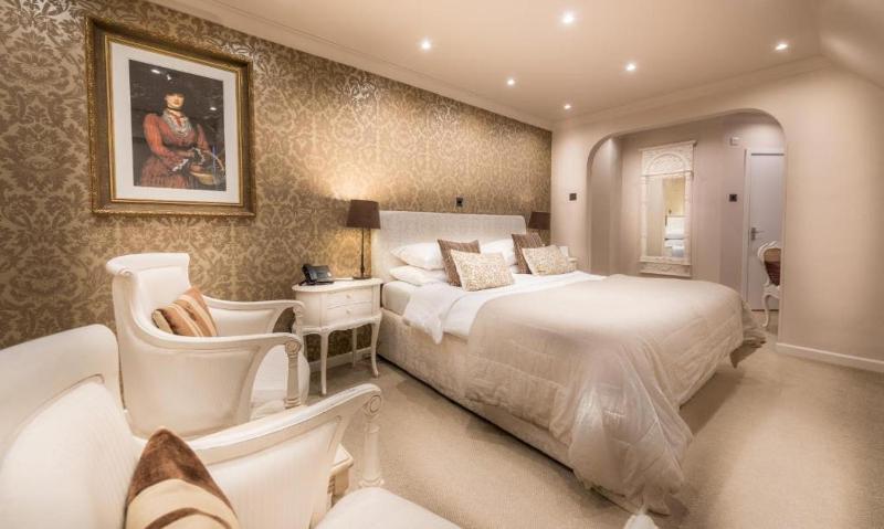 Master Double Room image 3