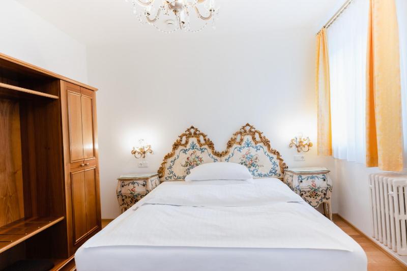 Single Room image 3