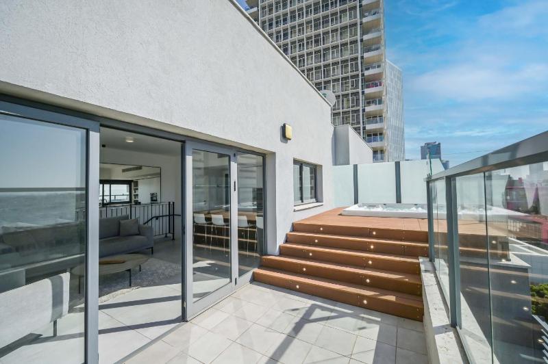 Modern 3 BR Penthouse with Jacuzzi in Rothschild Blvd by HolyGuest - image 14