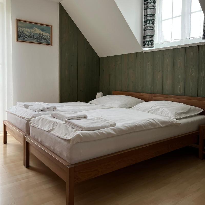 Apartment (4 Adults) image 3