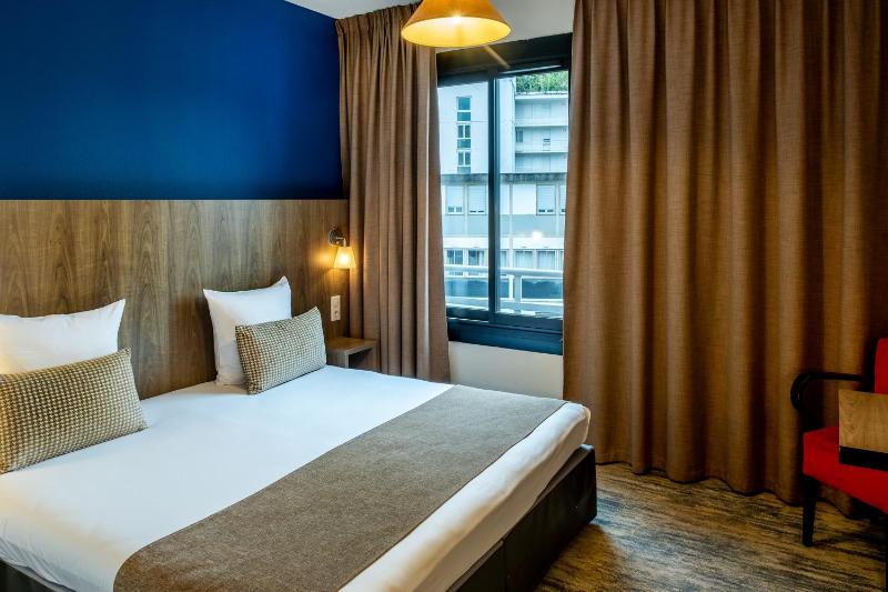 Standard Double Room image 1