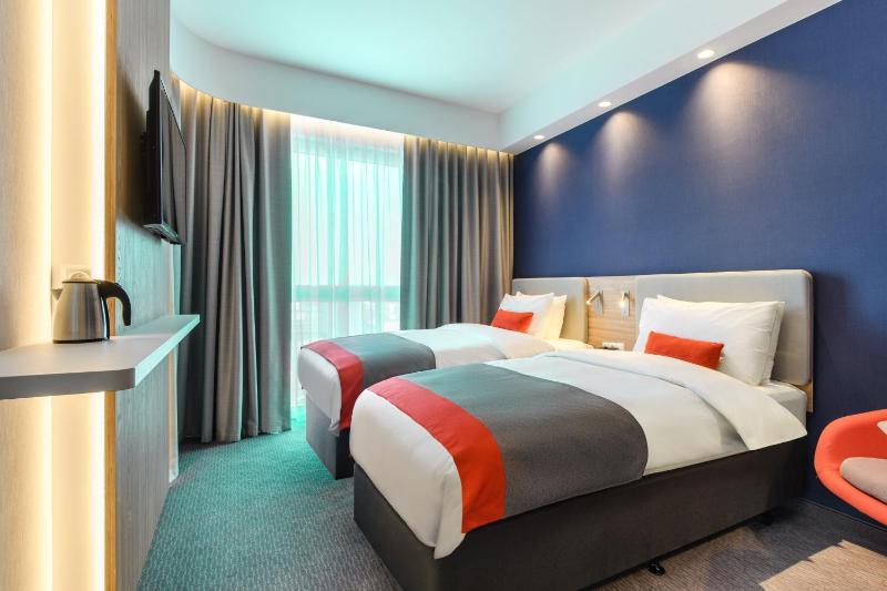 Standard Twin Room - Free Breakfast image 3