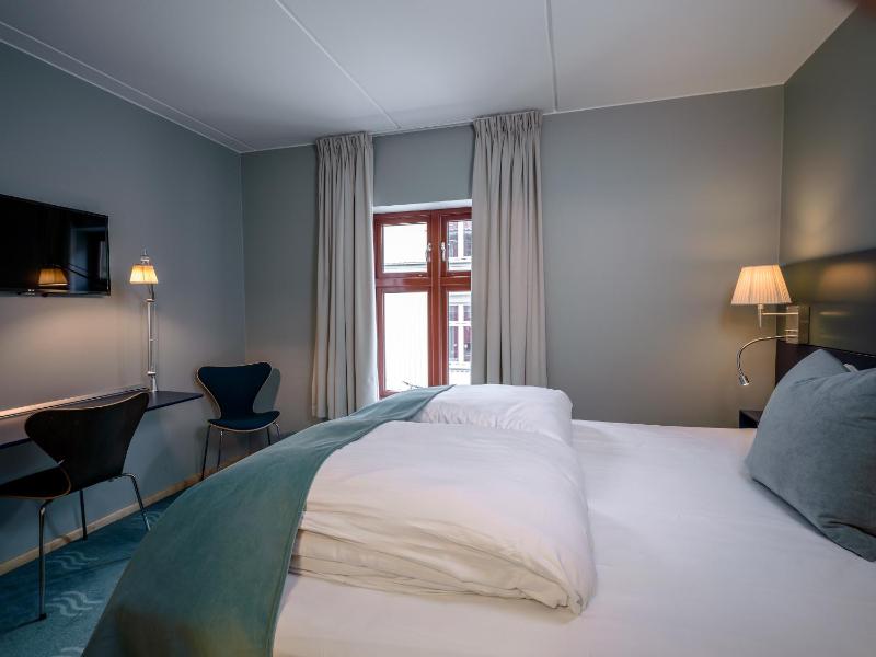 Moderate Double Room ( separate building) image 3