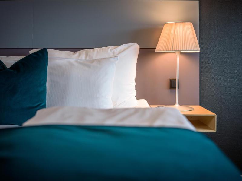 Standard Double Room image 3