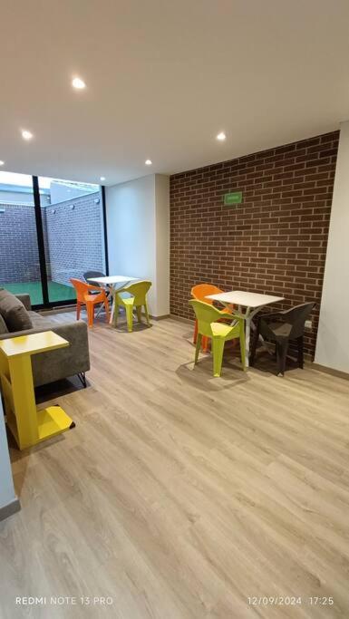 Nuevo Loft cerca a la Embajada Americana Corferias y Agora - image 9