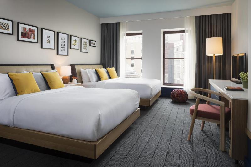 Premium Queen Room with Two Queen Beds and City View image 1