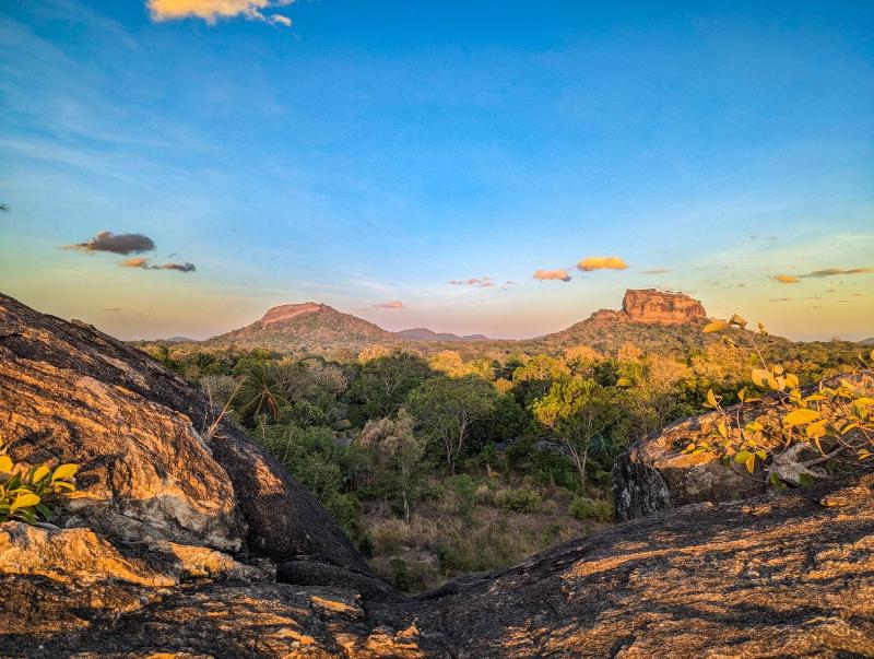 Choona Lodge 'view of sigiriya & pidurangala with sunrise' - image 4