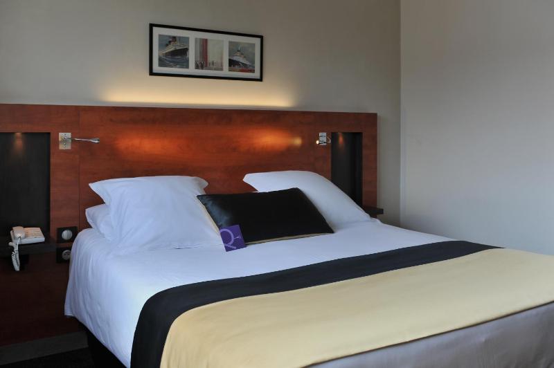 Standard Triple Room image 2