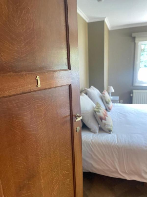 Double Room image 1