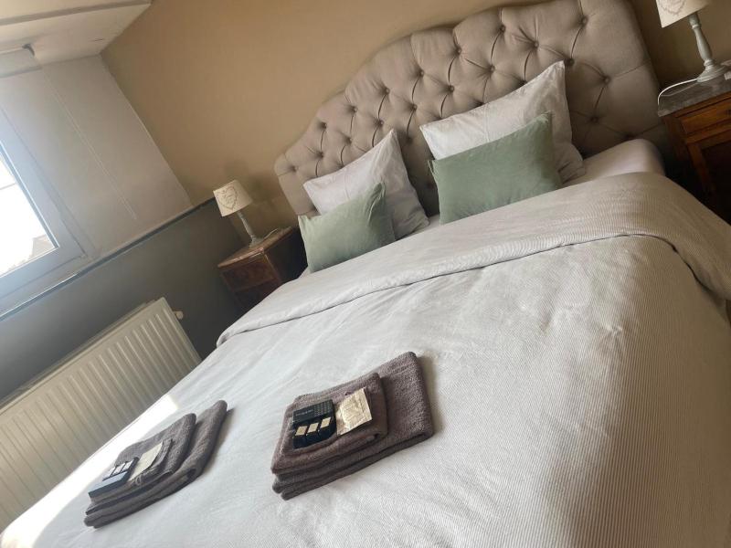 Double Room image 1