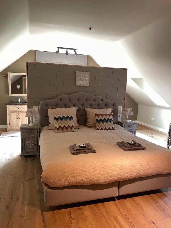 Double Room image 2