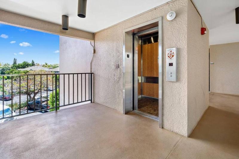 Rear Ocean View 2 Bedroom Single Level Condo at Kamaole Sands 9-305 - image 33