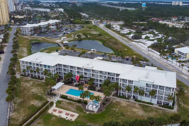 Sea-Esta - Easy Walk to the Beach + Balcony with Pool Views - image 11