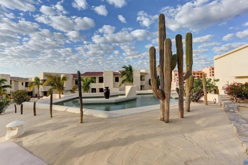 Unit 238 - Casa Amber-OCEAN VIEW-Fully Renovated - image 8