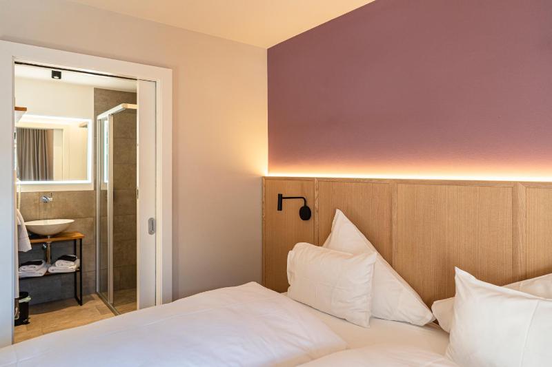 Double Room image 1