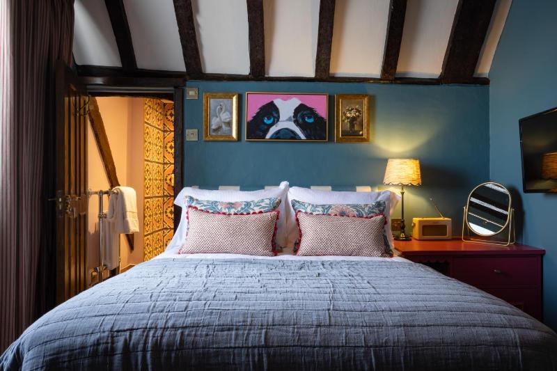 Snug image 1