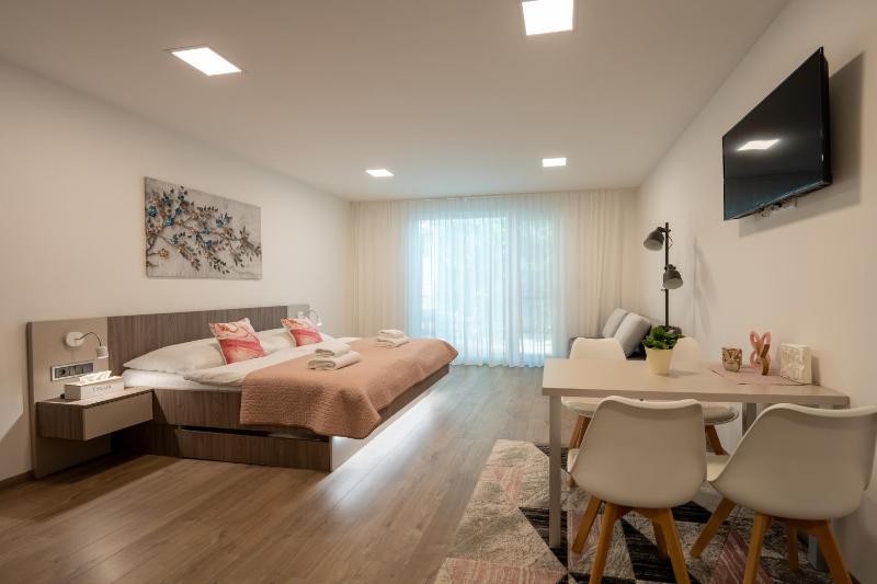Apartment with Lake View image 1