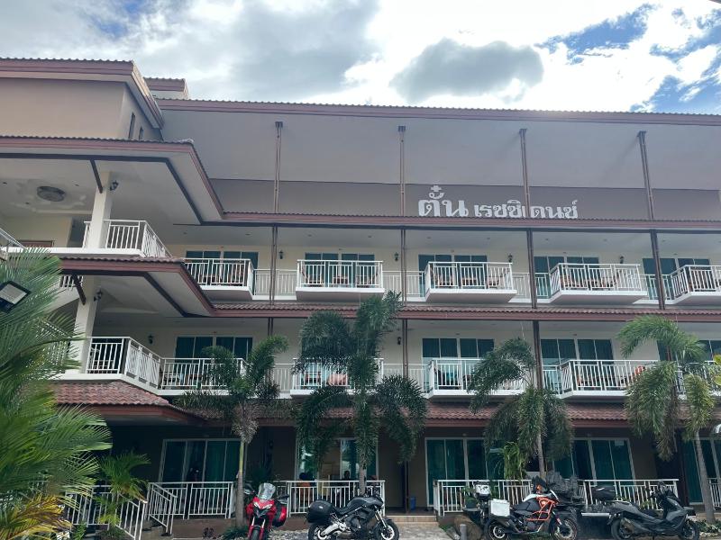 Tan Residence - image 18