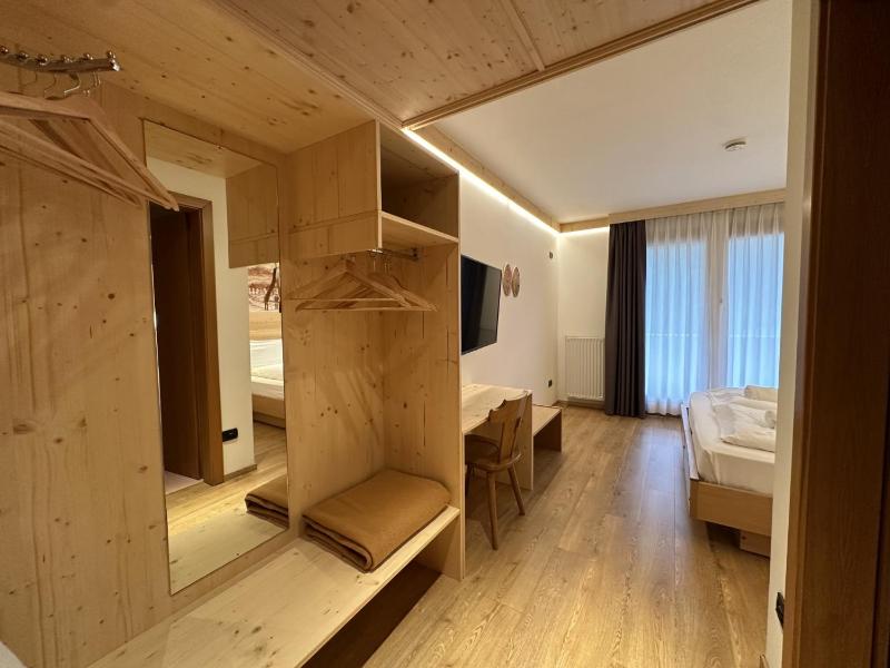 Double Room image 3