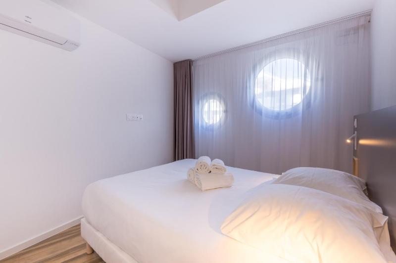 MY Hotel Residences - A106 - image 2