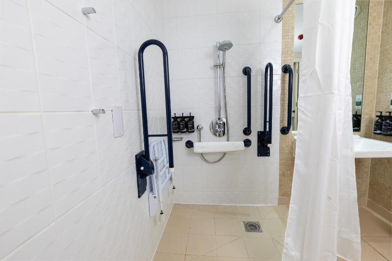 Standard Double Room - Disability Access image 4