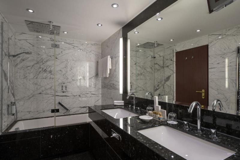Junior Suite image 4