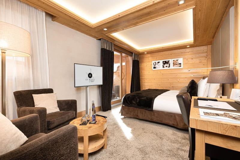 Large Double or Twin Room image 1