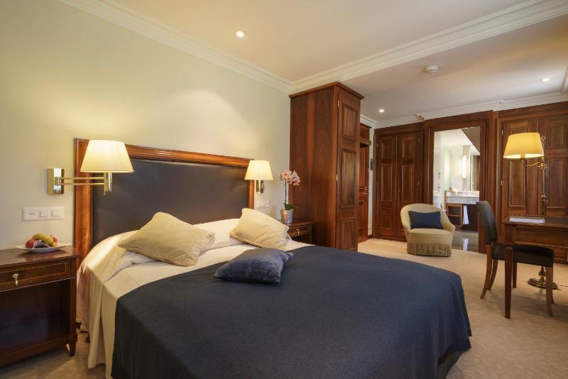 Deluxe Single Room image 3