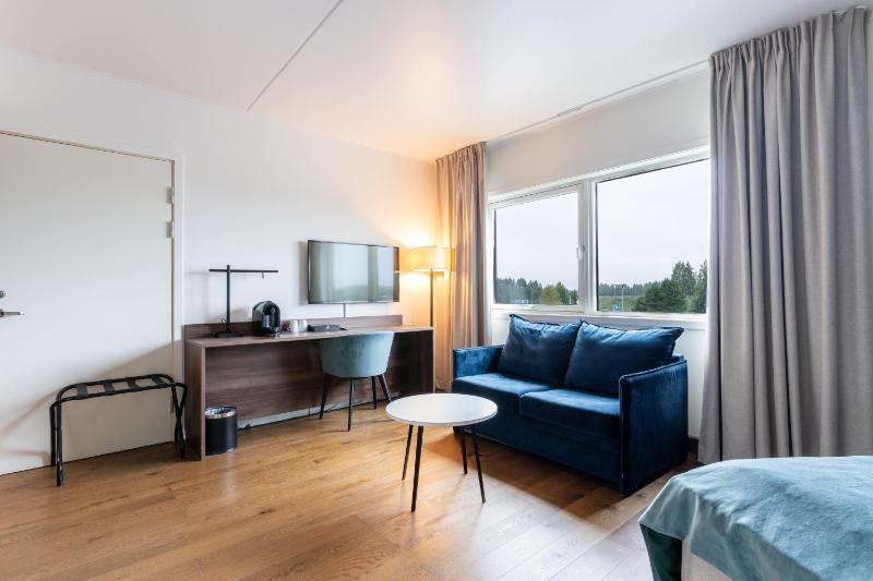 Deluxe Double image 3