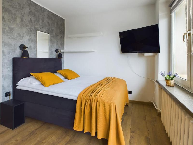 Bright Studio in Downtown Warsaw by Noclegi Renters - image 1