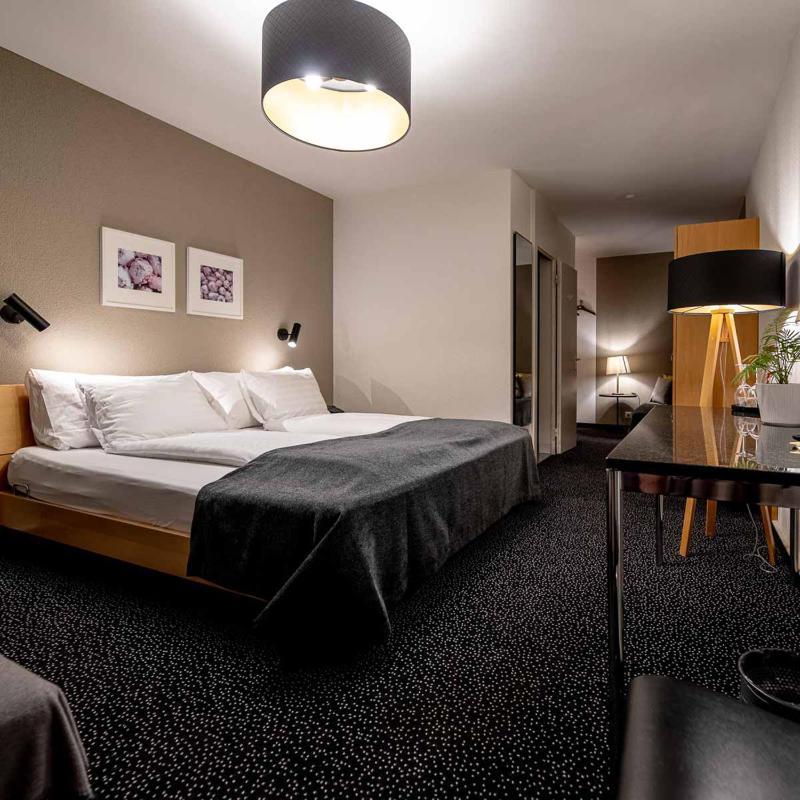 Triple Room with Balcony image 4