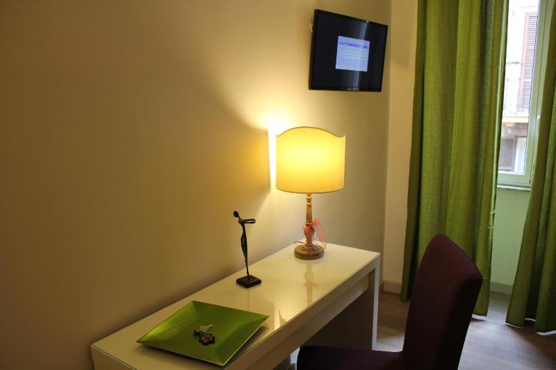 Triple Room with Private External Bathroom image 4
