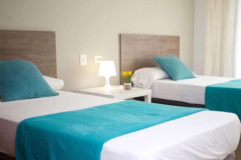 Standard Double or Twin Room with Balcony image 2