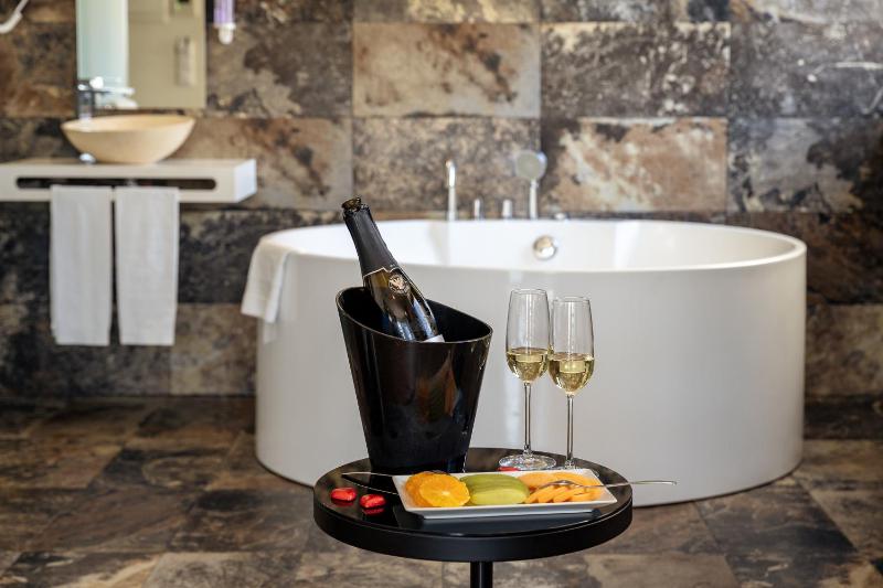 Premium Double Room - Romantic Offer image 1