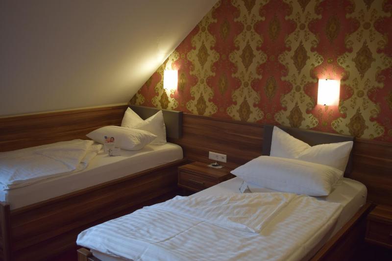 Double Room image 1