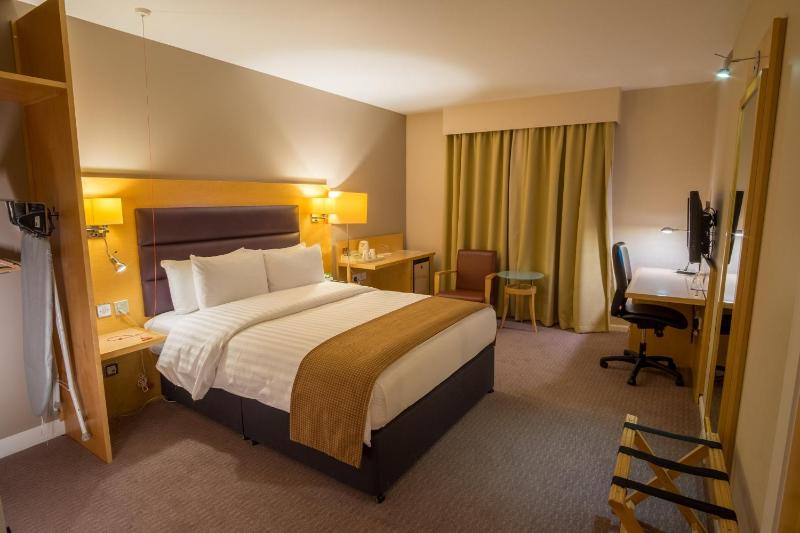 Standard Double Room - Disability Access image 3