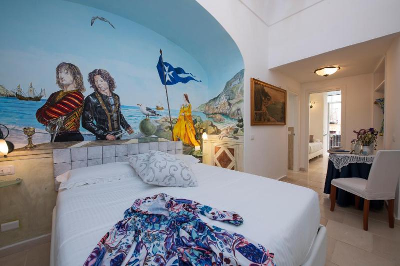 ApartHotel Antica Repubblica in the historical center 2 minutes away100mt from the Sea - image 23