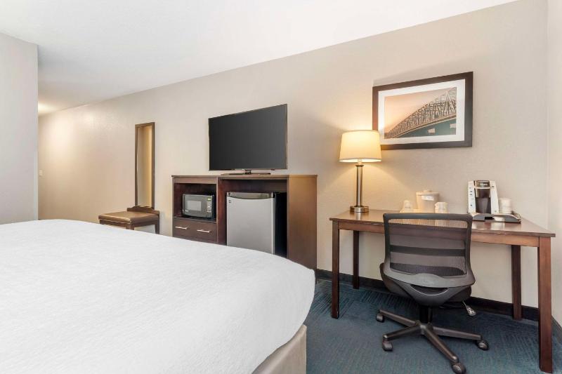 King Room image 2