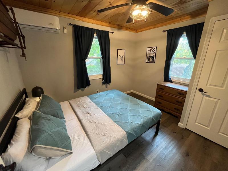 Three-Bedroom House image 3