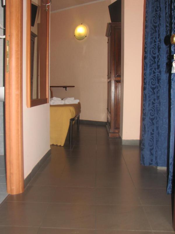 Double or Twin Room - Annex image 3