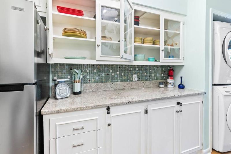 Very Cozy Home On a Creek - Sleeps 8 - image 10
