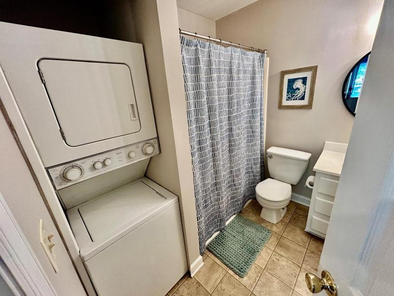 Two-Bedroom House image 2