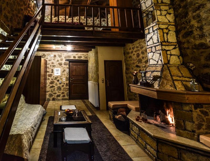 Superior Apartment - Split Level with Fireplace & Spa Bath image 1