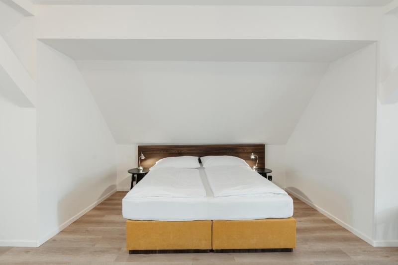 Quadruple Room image 4