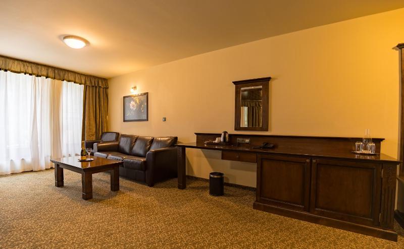 Deluxe Double Room with free Wellness Access image 4