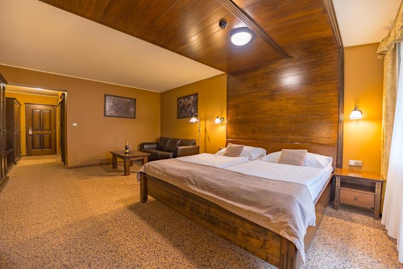 Deluxe Double Room with free Wellness Access image 1